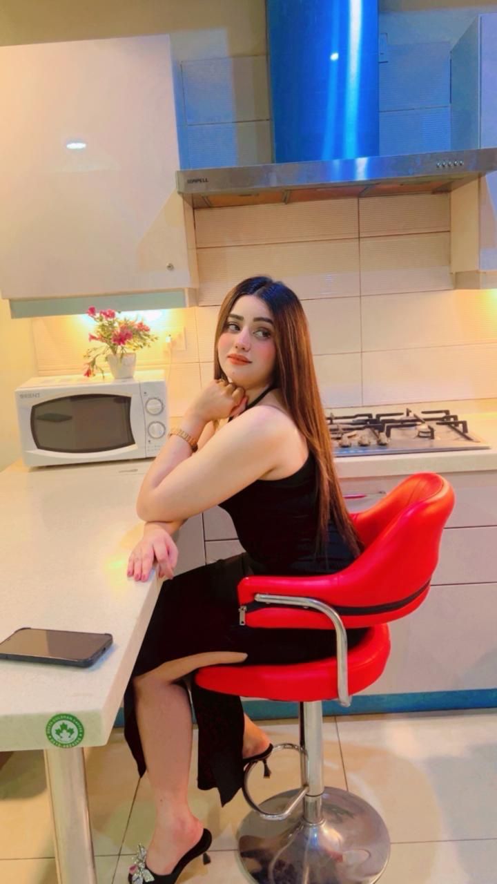 Escorts in Hotel Mehran Karachi